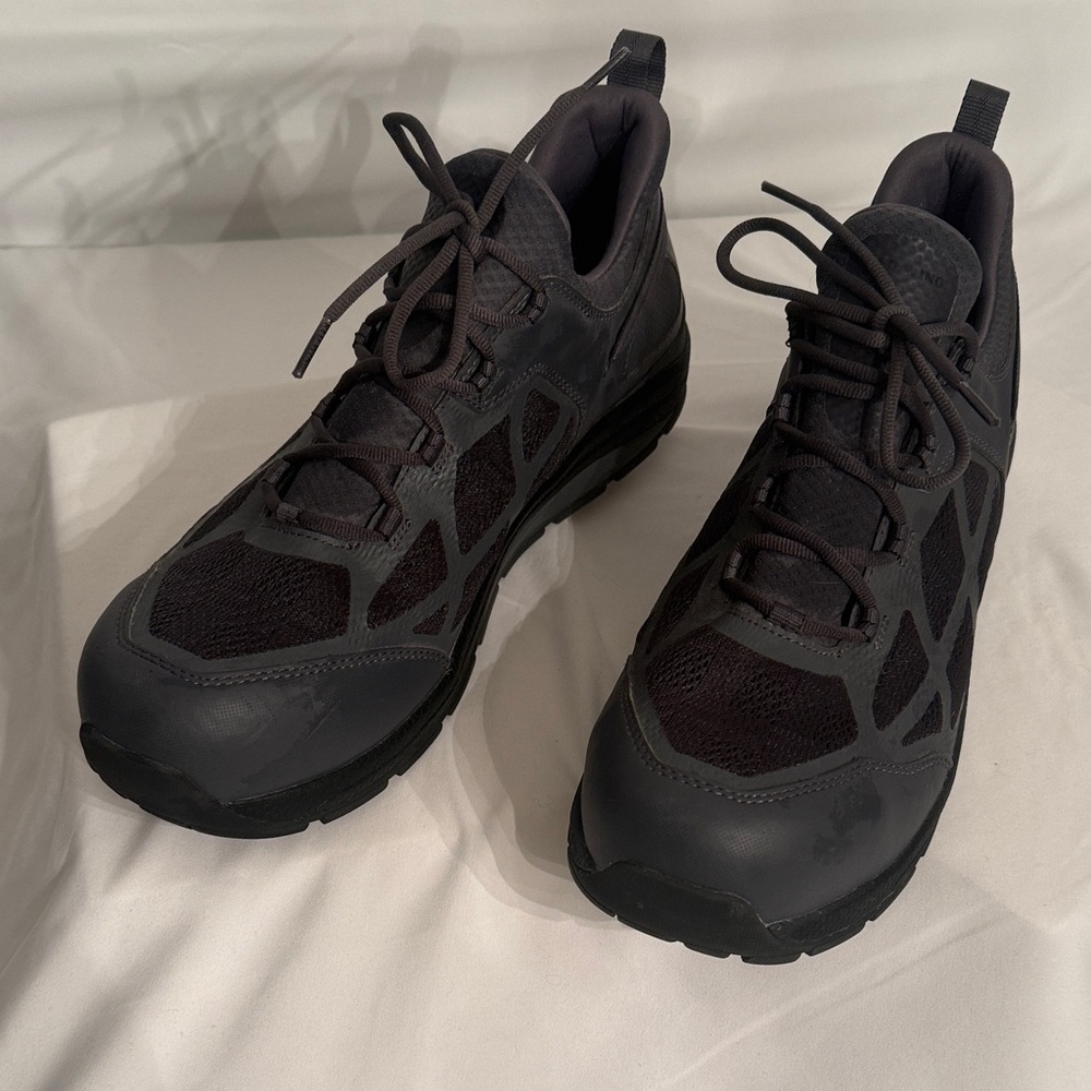 Men’s size 13 Red Wing Shoes.